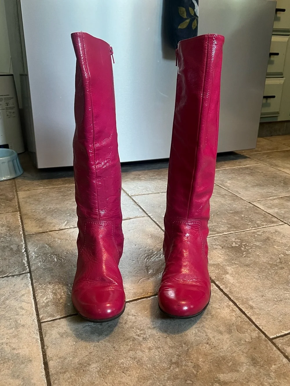 Boden Leather Boots in Fuchsia
